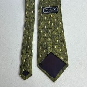 Burberrys Of London Necktie Men's 100% Pure Silk Hand Sewn Green Swirls Vintage